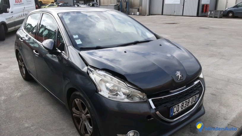 peugeot-208-cq-838-qq-big-2