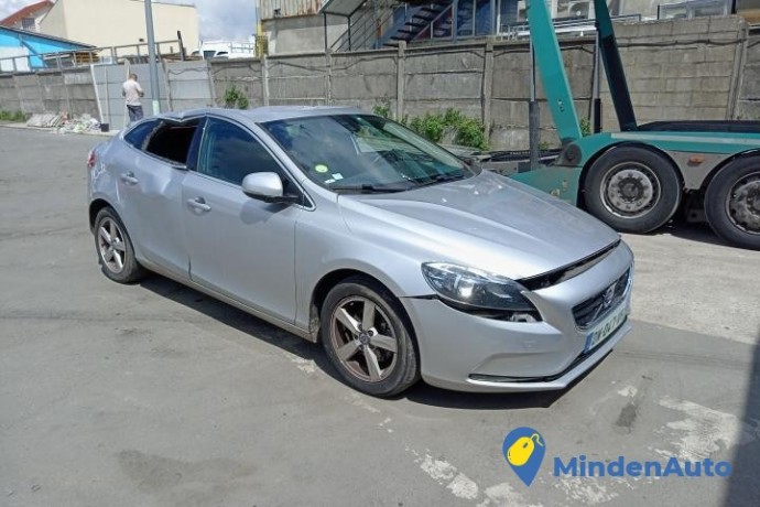 volvo-v40-16-d2-120cv-g7-ref-66100-big-1