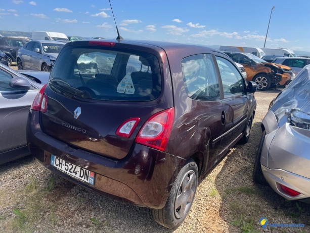 renault-twingo-ii-15-dci-86-mouboussin-big-1