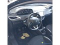 peugeot-208-16-e-hdi-92-style-gazole-small-4