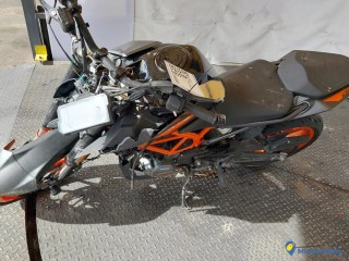 KTM 125 DUKE - ESSENCE