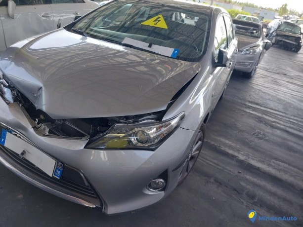 toyota-auris-ii-18-hybrid-136h-essence-electrique-non-rechargeable-big-0