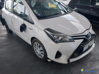 TOYOTA YARIS HYBRIDE 100H - ESSENCE - ÉLECTRIQUE / NON RECHARGEABLE