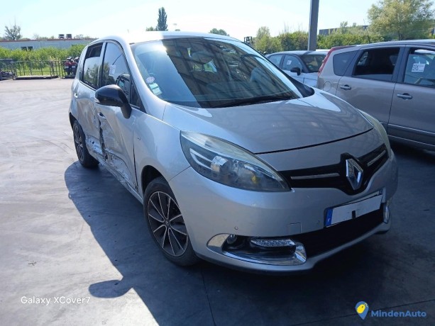 renault-scenic-iii-3-12tce-130-bose-essence-big-2