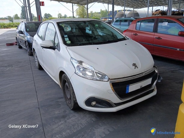 peugeot-208-16-bluehdi-75-affaire-pr-gazole-big-0