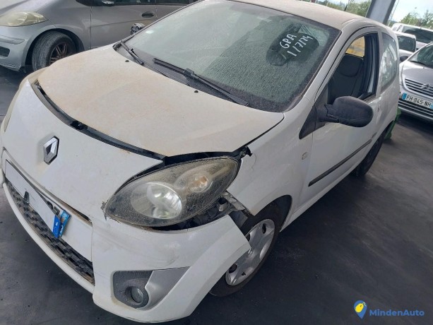 renault-twingo-15-dci-65-walkman-gazole-big-2