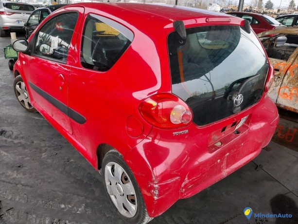 toyota-aygo-10-vvt-i-ref-318253-big-2