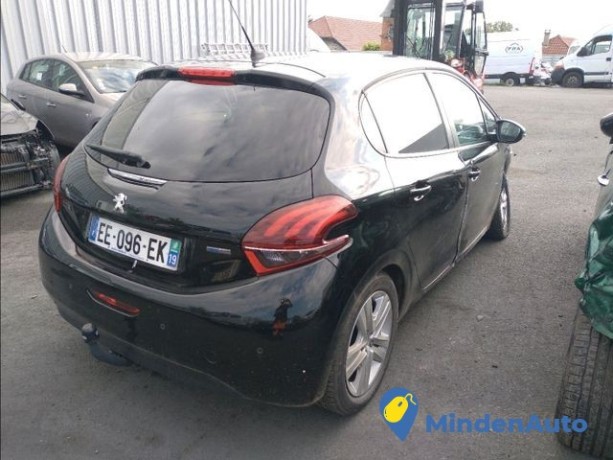 peugeot-208-phase-2-01-2016-07-2018-208-12i-puretec-big-3