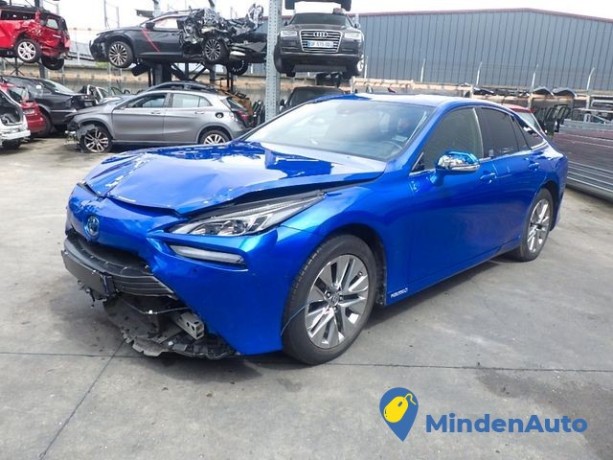 toyota-mirai-fcev-luxe-big-3