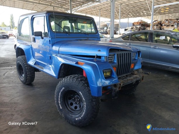 jeep-wrangler-yj-40i-hardtop-reneg-essence-big-2