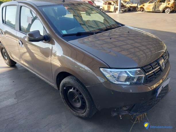 dacia-sandero-ii-10-sce-75-essence-big-0