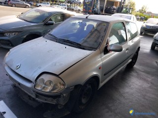 RENAULT CLIO II RS 2.0I 172 - ESSENCE