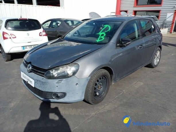 volkswagen-golf-6-13242971-big-0