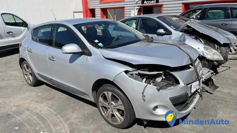 renault-megane-3-phase-1-13018784-big-2