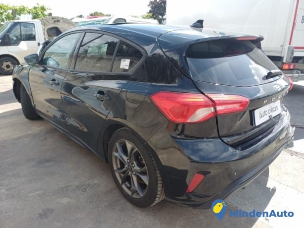 ford-focus-4-13055983-big-0