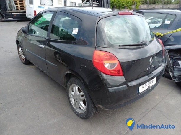 renault-clio-3-phase-1-13168243-big-1