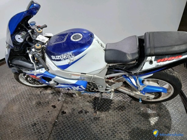 suzuki-gsxr1000-essence-big-0