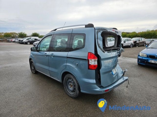 ford-tourneo-courier-titanium-10-ecoboost-101-big-2