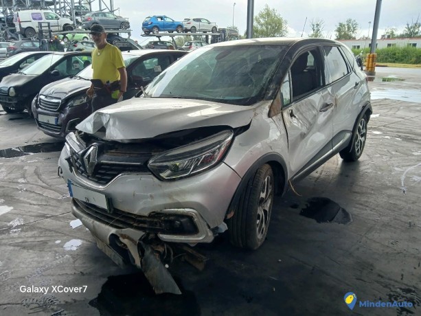 renault-captur-2-15-dci-90-edc-gazole-big-2