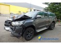 toyota-hilux-24-d-4d-150-small-3