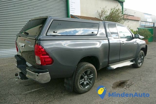 toyota-hilux-24-d-4d-150-big-1