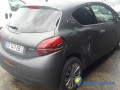 peugeot-208-2-12i-110-essence-small-3