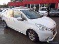 peugeot-208-phase-1-16-e-hdi-92ch-fap-small-0