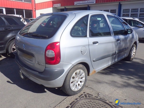 citroen-xsara-picasso-20-hdi-90ch-big-3