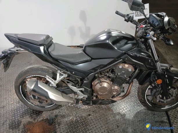 honda-cb500fa-essence-big-1