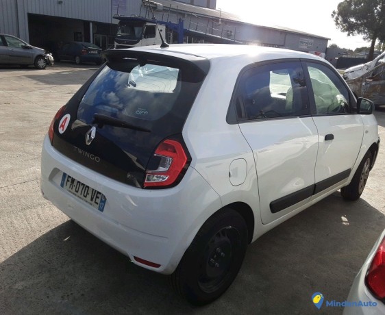 renault-twingo-fm-070-ve-big-1