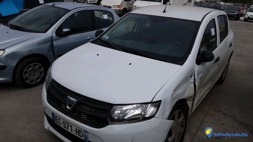 dacia-sandero-ec-571-hd-big-3