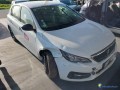 peugeot-308-ii-16-hdi-100-gazole-small-2