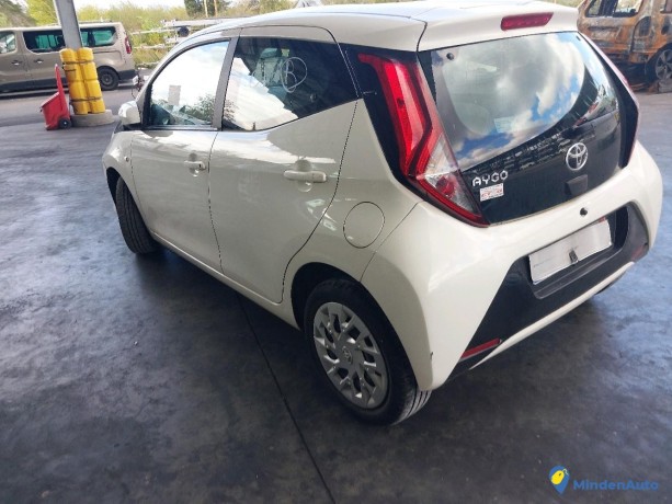 toyota-aygo-ii-10-vvt-i-72-essence-big-1