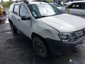 dacia-duster-2-12-tce-125-essence-small-2