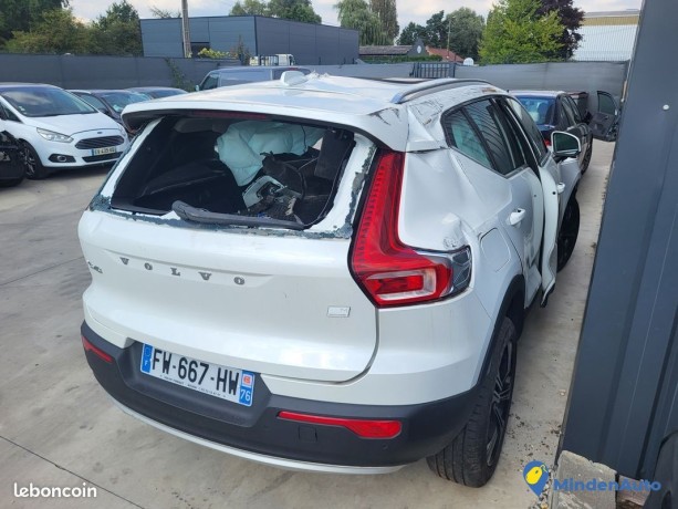 volvo-xc40-t4-recharge-accidentee-big-1