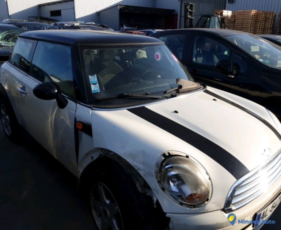 mini-cooper-al-547-nd-big-3