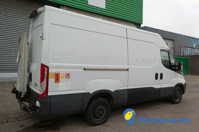 iveco-daily-35s14-bva-big-3