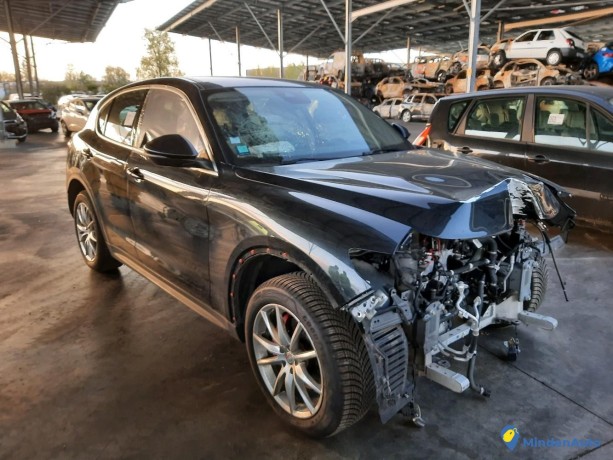 alfa-romeo-stelvio-22-jtd-210-q4-ref-319124-big-3