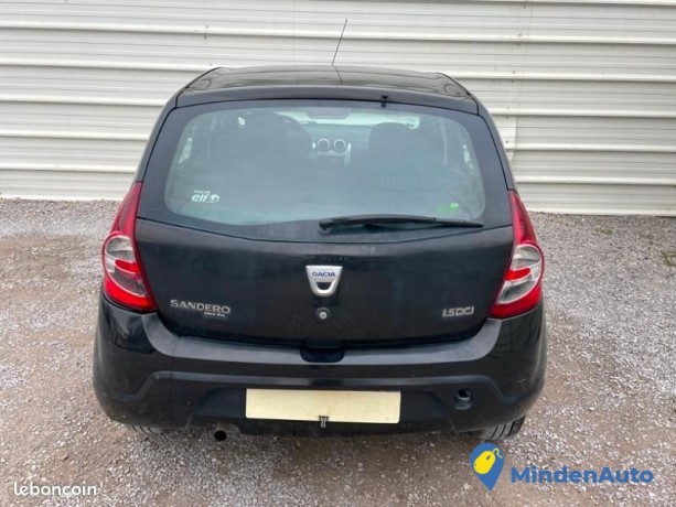 dacia-sandero-15-dci-75ch-fap-eco2-black-line-big-1