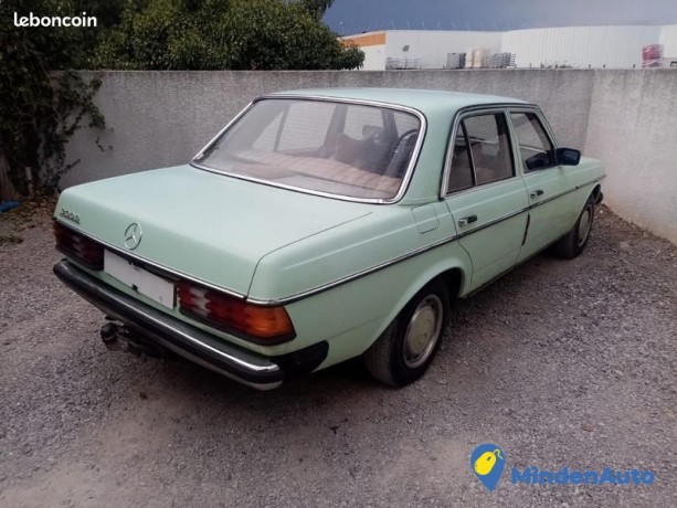 mercedes-benz-mercedes-300d-series-1976-big-3