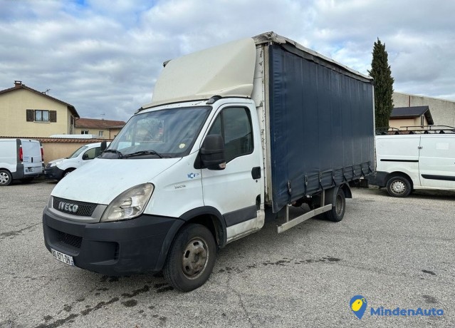 iveco-35c18-roue-jumelee-de-2010-big-3