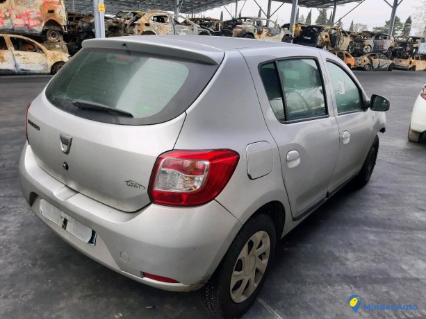 dacia-sandero-15-dci-90-ref-317226-big-3