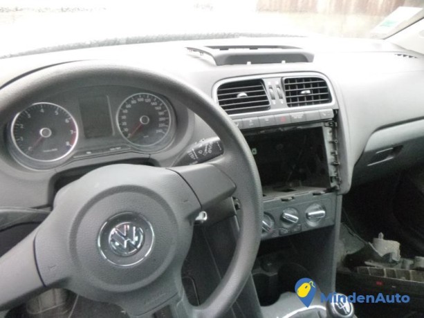 volkswagen-polo-5-12i-12v-big-4