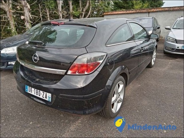 opel-astra-19-cdti-big-2