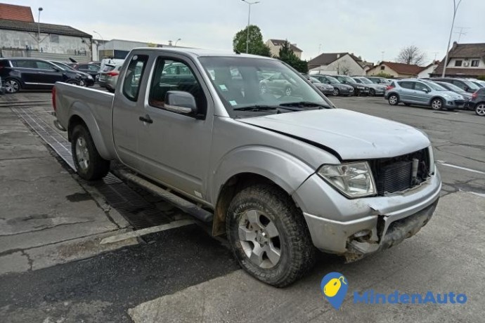 nissan-navara-25dci-171-pickup-big-0