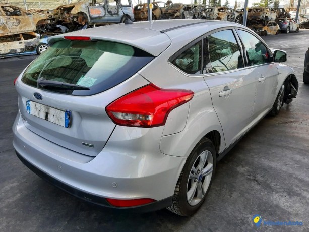 ford-focus-iii-10i-scti-125ch-ref-318907-big-1