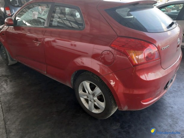 kia-ceed-16-crdi-16v-115-ch-ref-321443-big-2