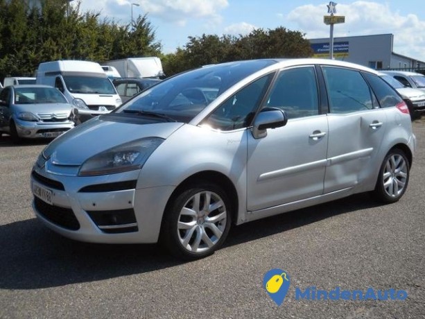 citroen-c4-picasso-20l-hdi-138-big-0