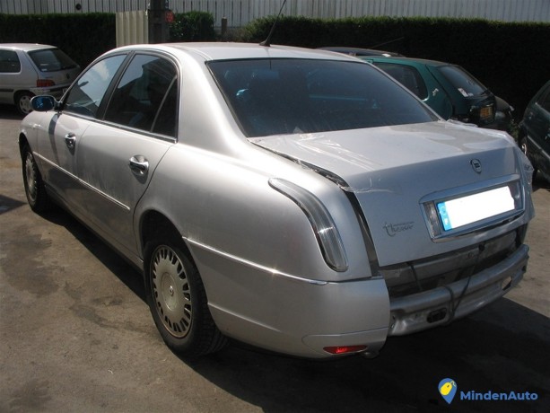 lancia-thesis-24-n3892-big-2