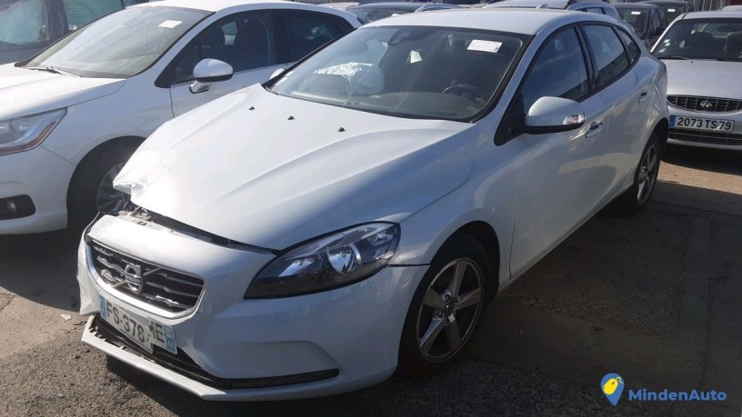 volvo-v40-fs-376-me-big-2